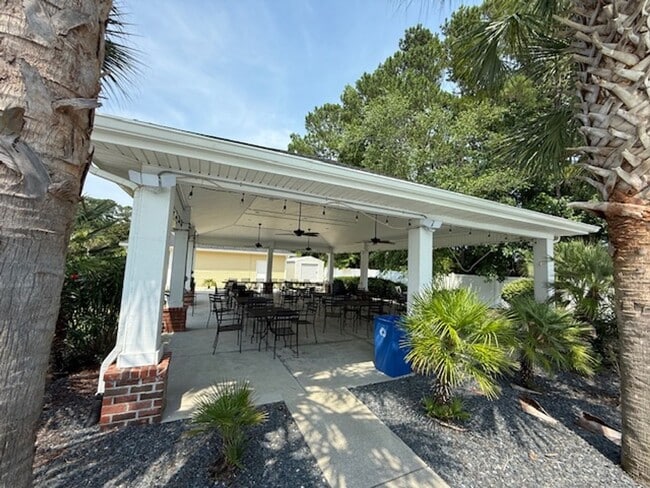 Building Photo - Don't miss out on this gorgeous 3 bedroom 2.5 bath home nestled in the prestigious gated communit...