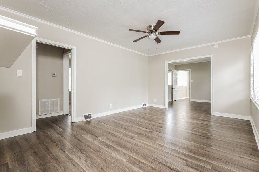 Building Photo - 724 Coolidge Ave