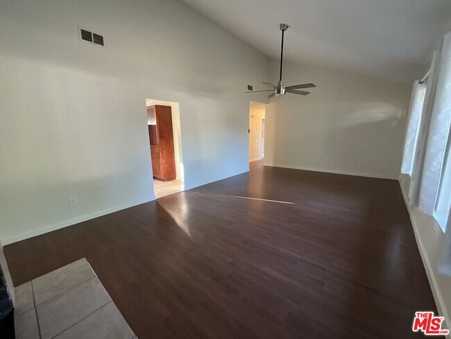Building Photo - 243 S Sutter Ave