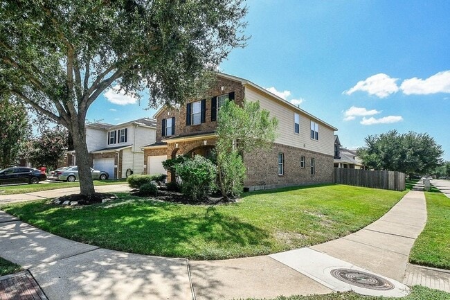 Building Photo - 402 New Hope Ln