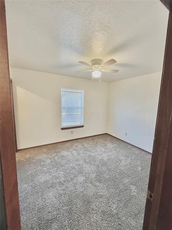 Building Photo - 1901 E Lindsey St