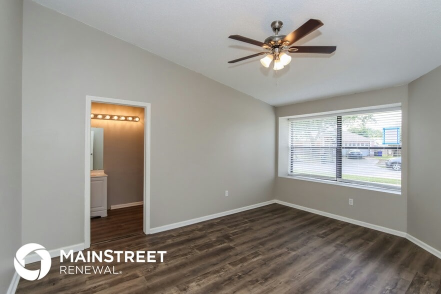 Building Photo - 1228 Sleepy Hollow Ln