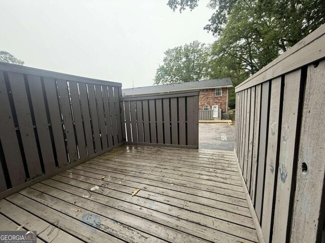 Building Photo - 1235 Riverside Dr
