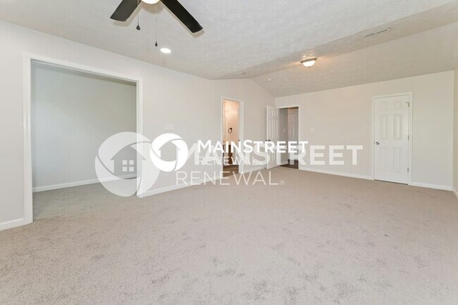 Building Photo - 3 Bedroom Pet-Friendly Home in KNOXVILLE, ...