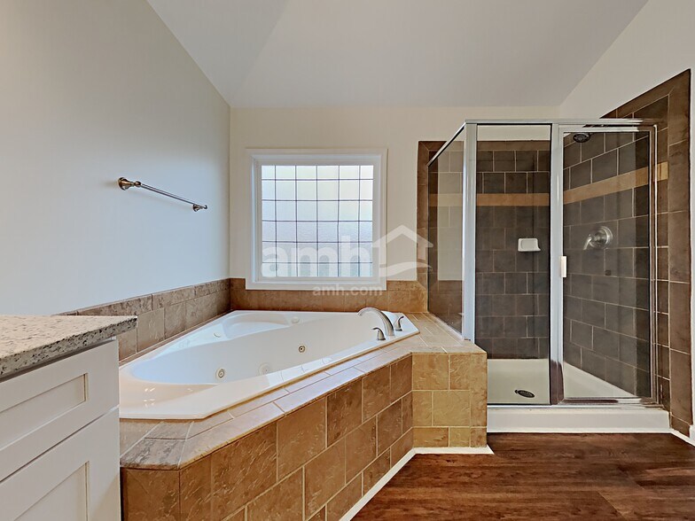 Building Photo - 132 Northbrooke Trace