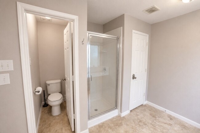 Building Photo - 9607 Memorial Crossing Ct