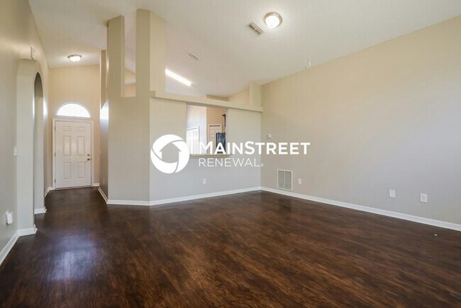 Building Photo - 3 Bedroom Pet-Friendly Home in Jacksonville, FL with Main Street Renewal