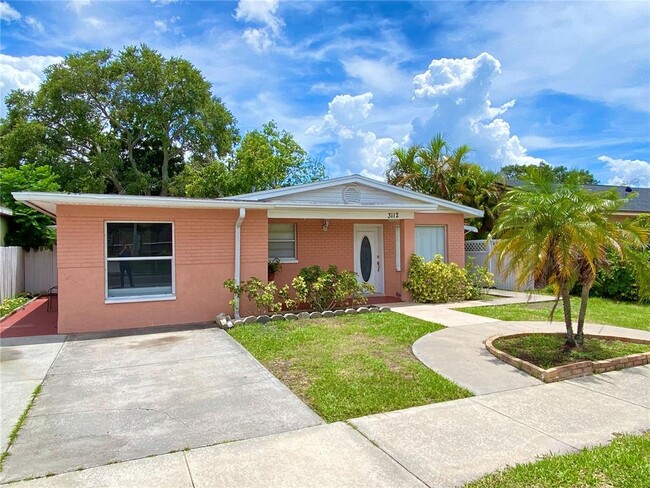 Primary Photo - 3112 W Tampa Bay Blvd