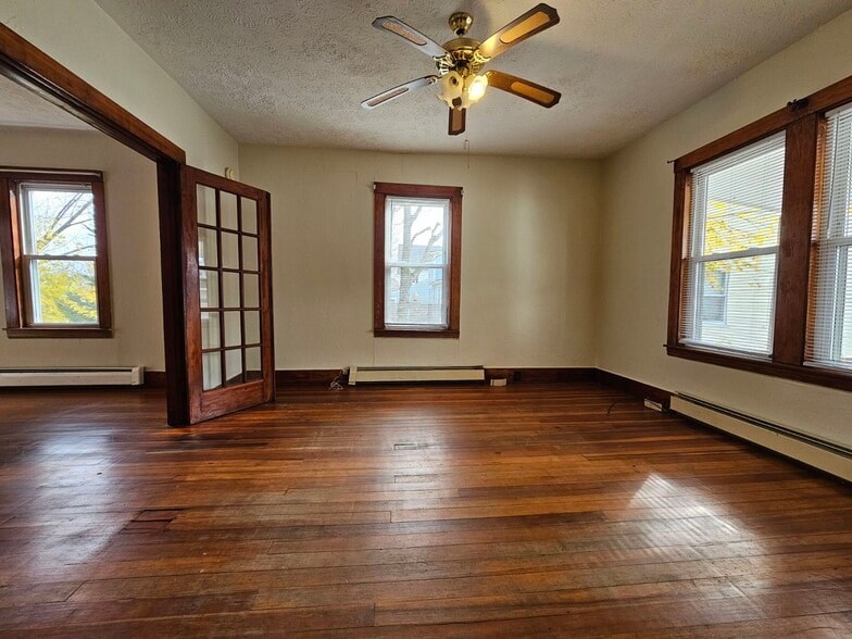 Building Photo - 13 Grove St