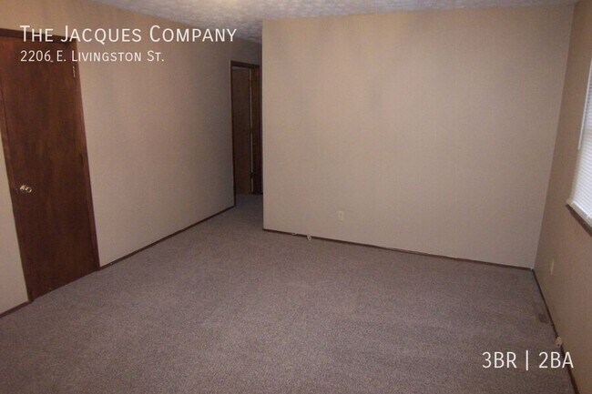 Building Photo - 2206 E Livingston St