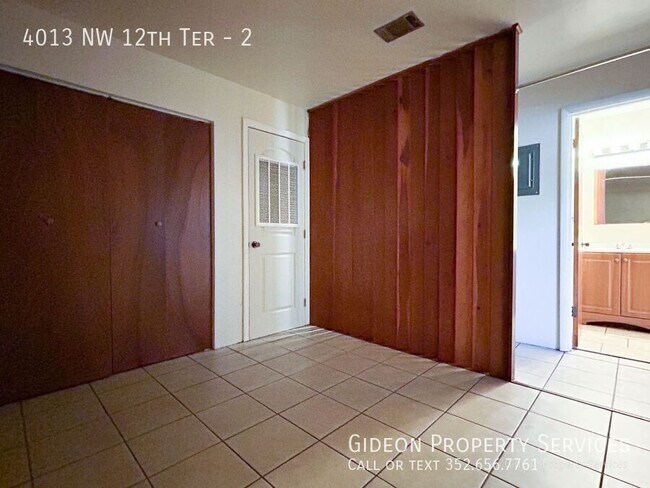 Building Photo - 4013 NW 12th Terrace