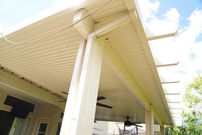 Building Photo - Beautiful Chandler Rental Dobson & Ray