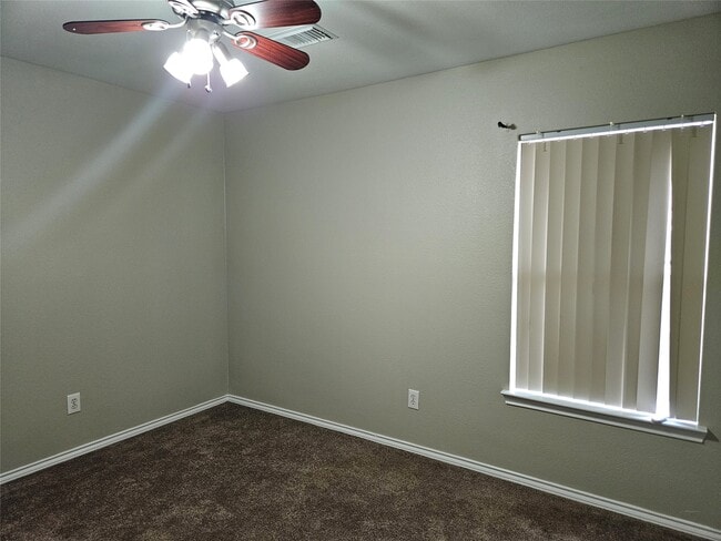 Building Photo - 2427 Colonial Springs Ln