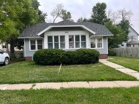 Building Photo - 2827 Wood St