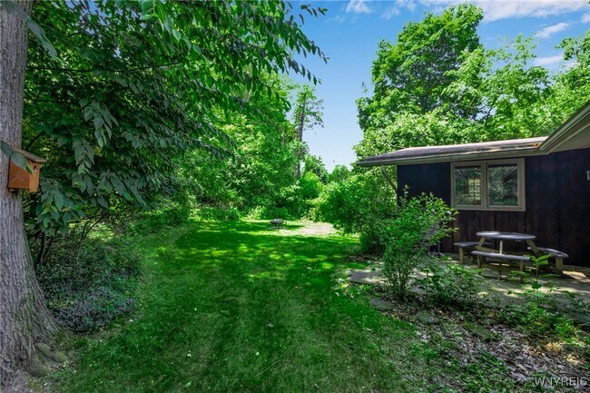 Building Photo - 4770 Boncrest Dr E