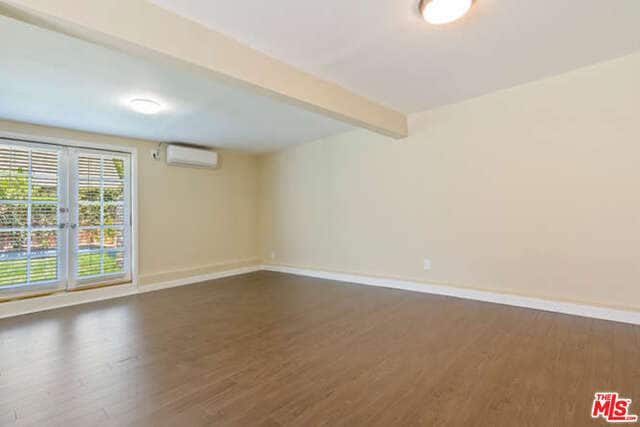Building Photo - 1152 S Point View St