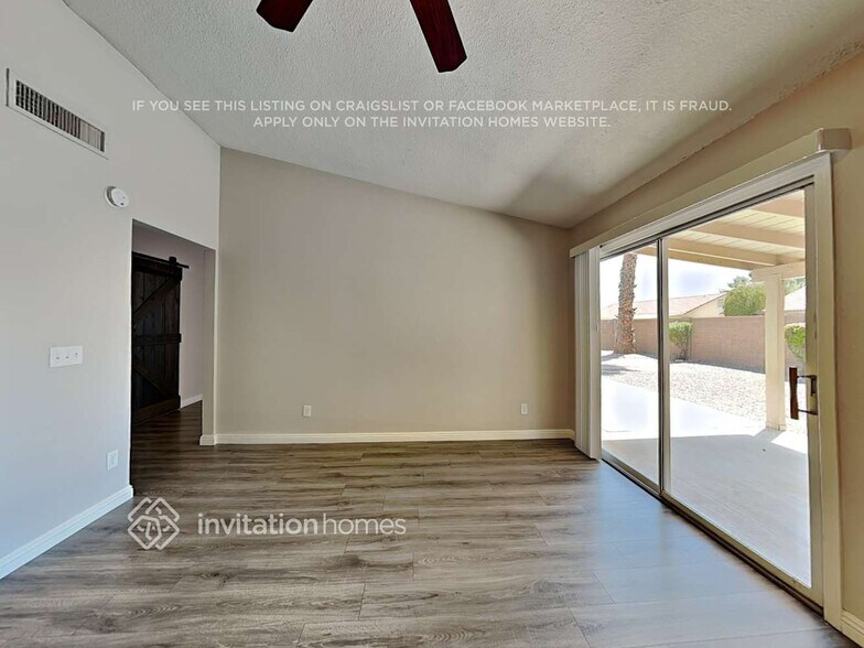 Building Photo - 9133 W Country Gables Dr