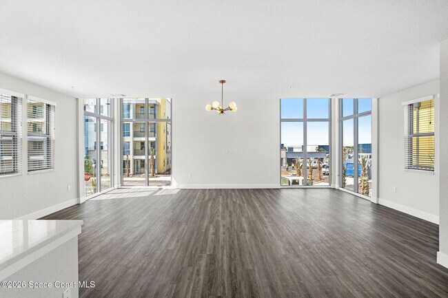 Building Photo - 8663 Ivanhoe Dr