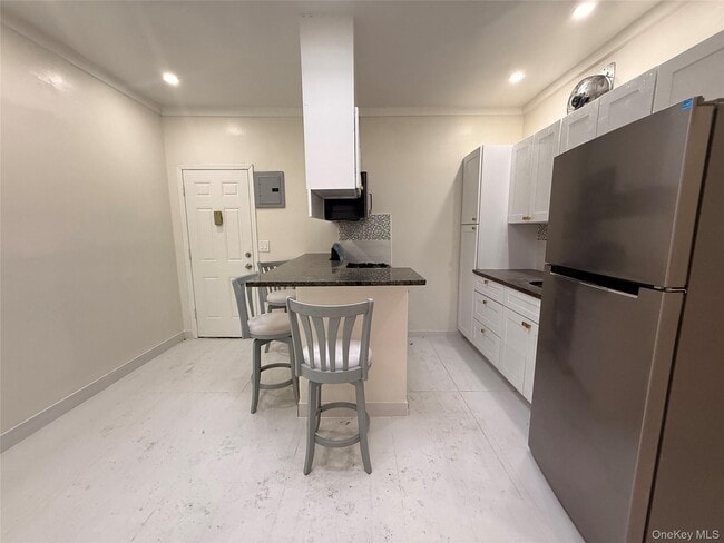 Building Photo - 145-09 Rockaway Blvd