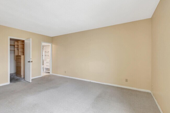 Building Photo - 1501 S Flagler Dr