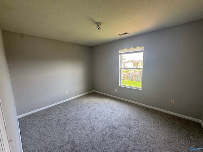 Building Photo - 227 Farmington Dr