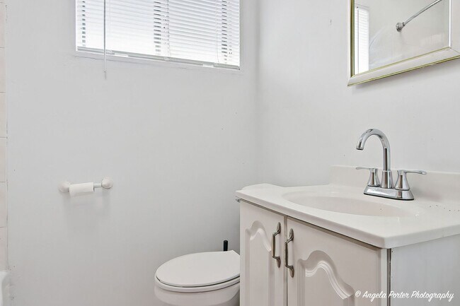 Building Photo - 4912 Crain St