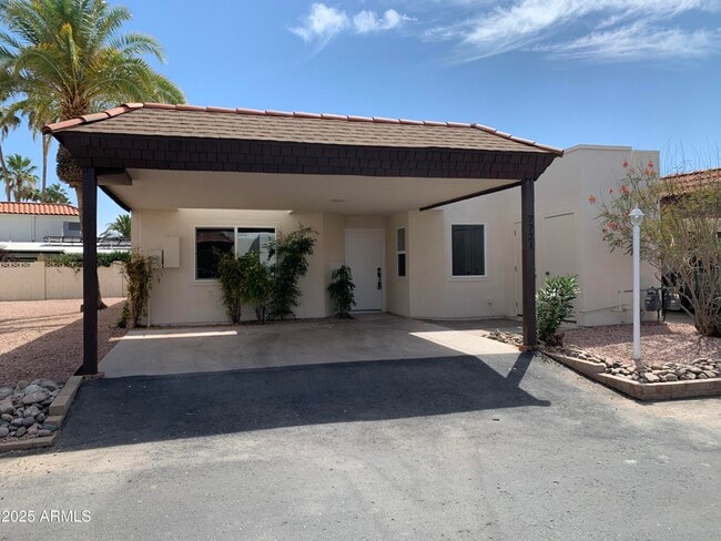 Primary Photo - 7721 E Sandalwood Dr