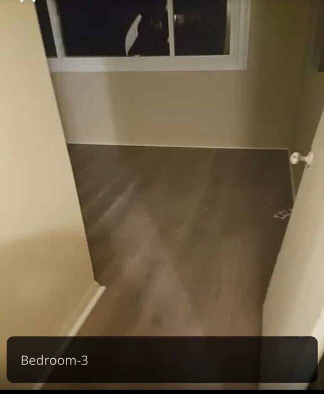 Building Photo - Welcome to this beautiful 5 bedroom home l...