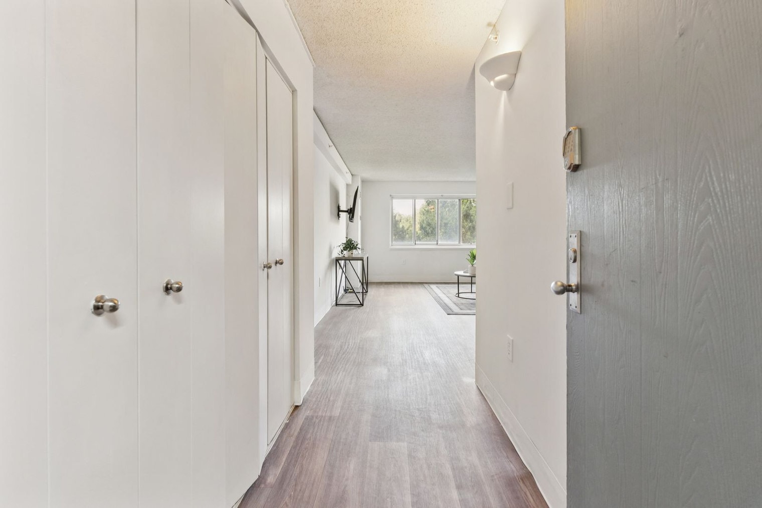 Building Photo - 1711 Bellevue Ave