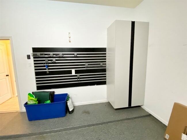 Building Photo - 12147 San Luca St