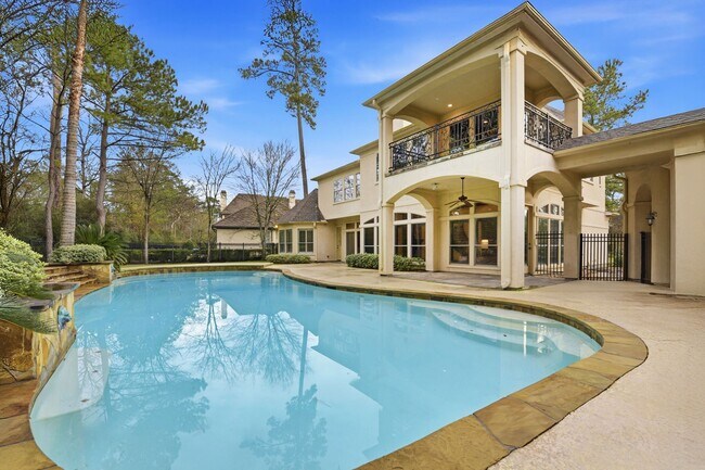 Building Photo - 30 N Palmiera Cir