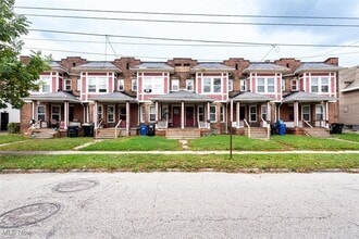 Building Photo - 3300 W 98th St