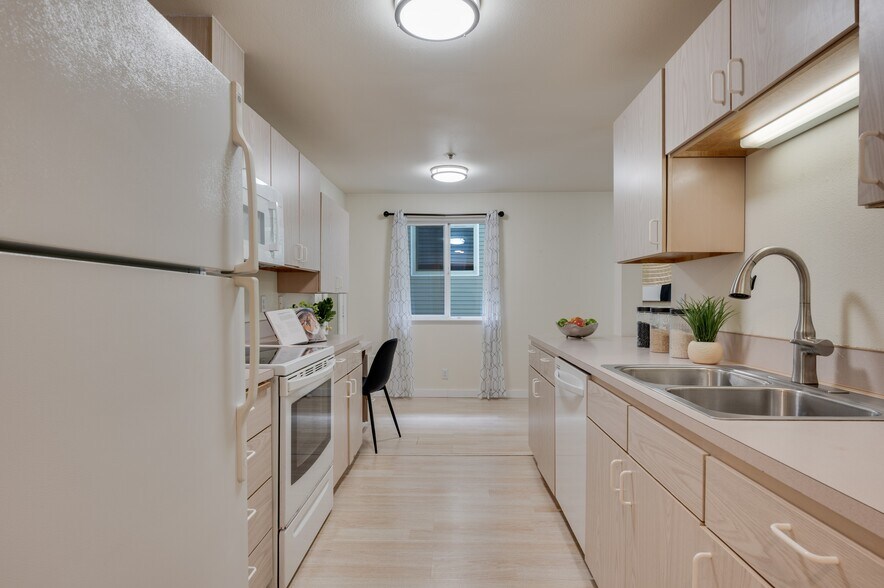 Building Photo - 18210 73rd Ave NE