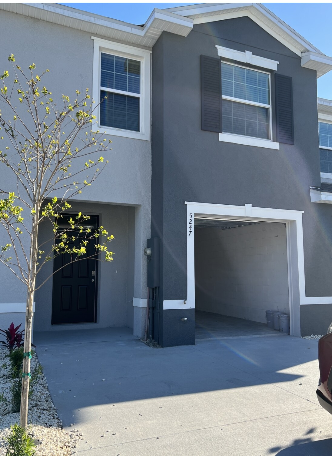 One car garage - 5247 Dragonfly Dr