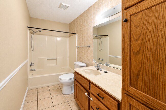 Building Photo - 4120 Tulip Tree Ct