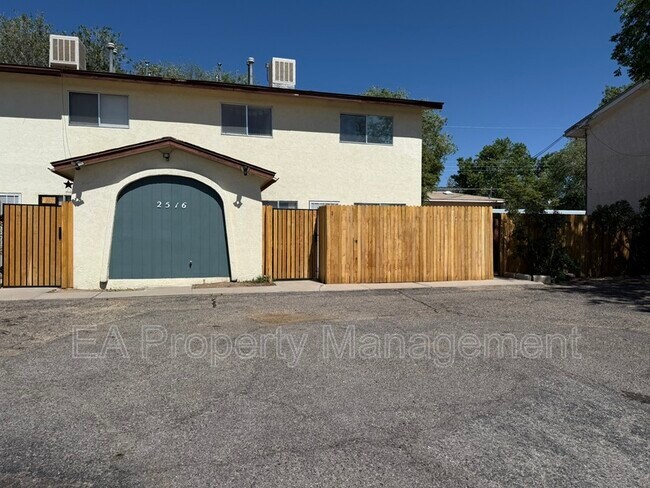 Primary Photo - 2516 Chelwood Park Blvd NE