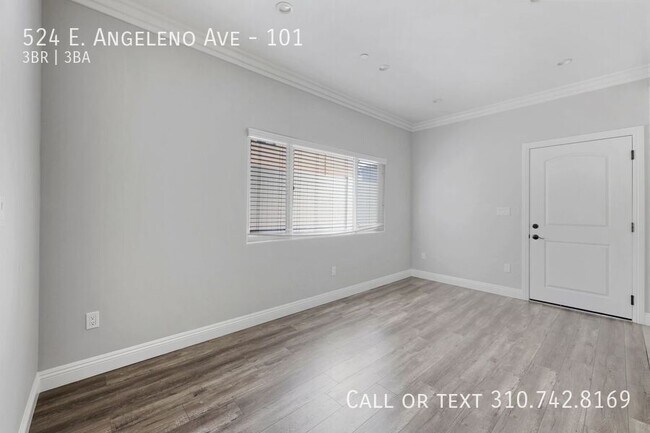 Building Photo - 524 E Angeleno Ave
