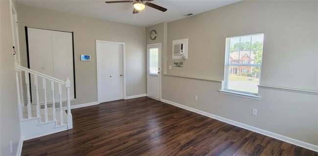 Building Photo - 3920 Spanish Oak Dr
