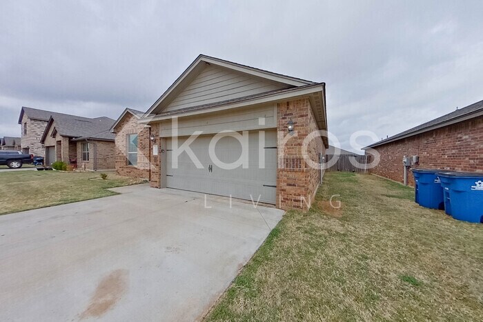 Building Photo - 825 NW 5th St