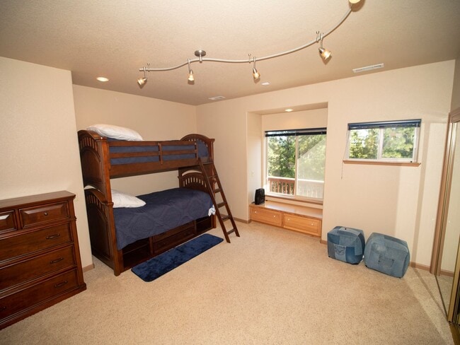 Building Photo - Beautiful home for rent in Galena Forest