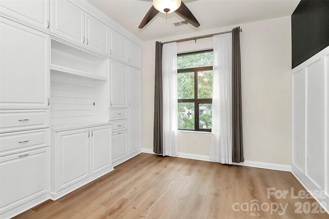 Building Photo - 450 New Bern Station Ct