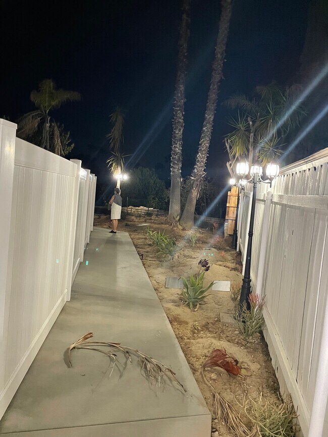 Building Photo - 20811 Tiara St