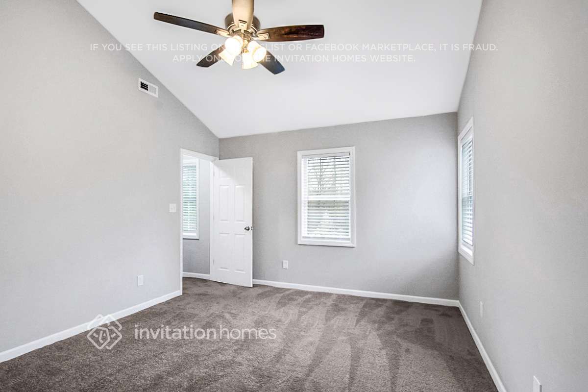 Building Photo - 103 St Johns St