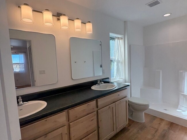 Building Photo - Gorgeous Flagstaff Rental Built In 2026