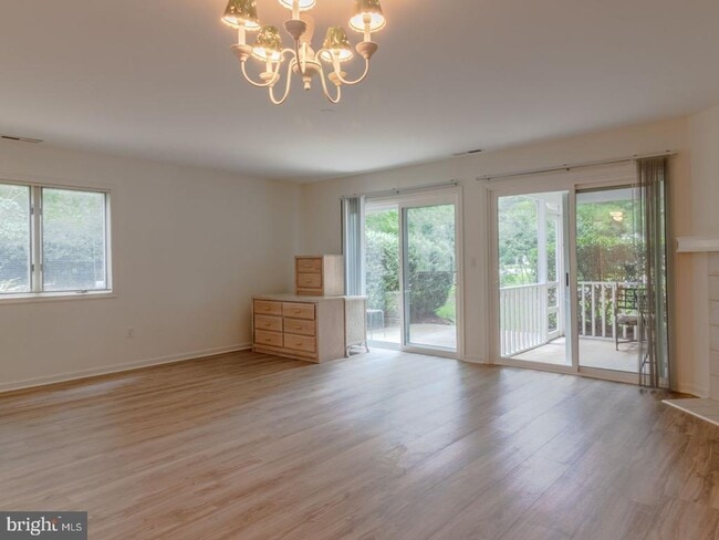 Building Photo - 38425 Mainsail Dr