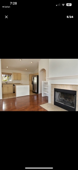 Building Photo - 67-1299 Laikealoha St