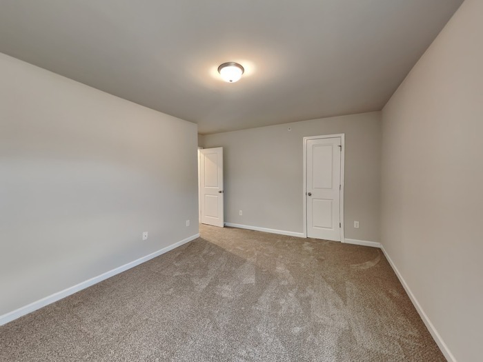Building Photo - 2129 Belmont Cir NE