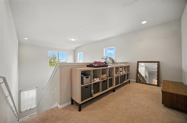 Building Photo - 516 E Slaughter Ln