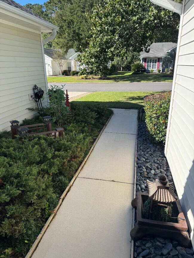 Building Photo - 120 Coburn Dr W