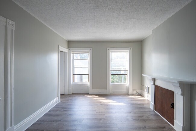 Building Photo - 500 2nd St